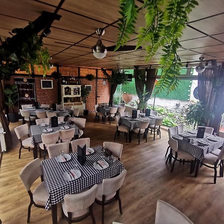 Pirocanac Hotel Style Rooms & Restaurant Pirot Buitenkant foto