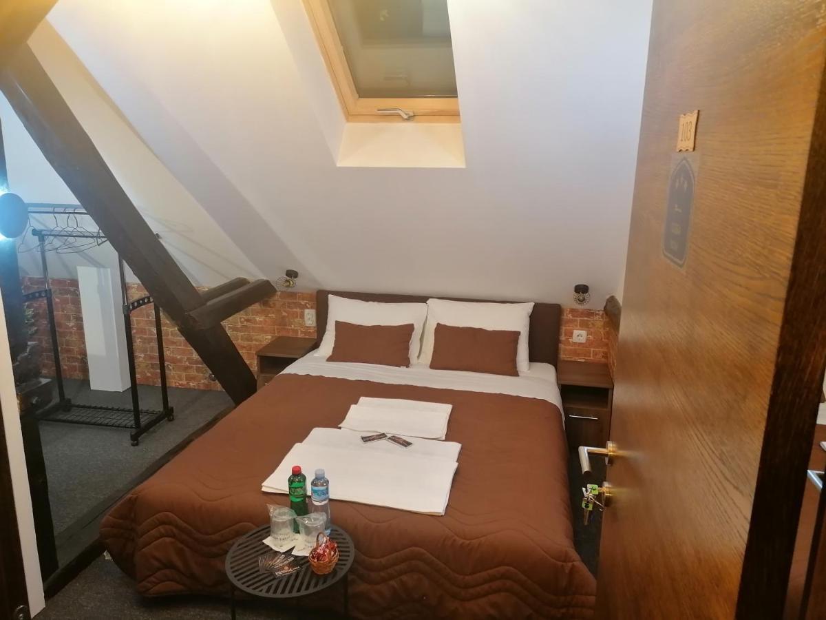 Pirocanac Hotel Style Rooms & Restaurant Pirot Buitenkant foto