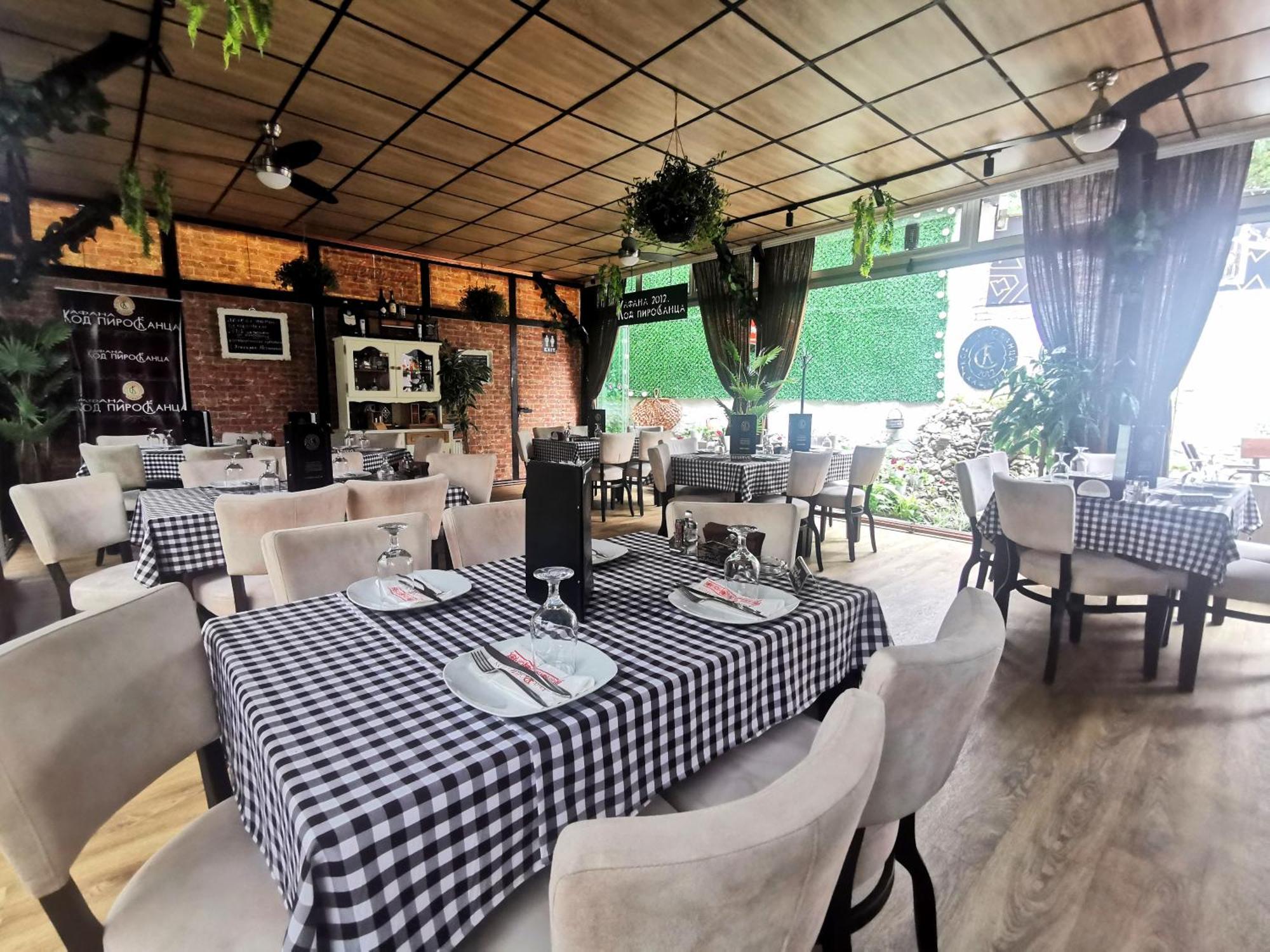 Pirocanac Hotel Style Rooms & Restaurant Pirot Buitenkant foto