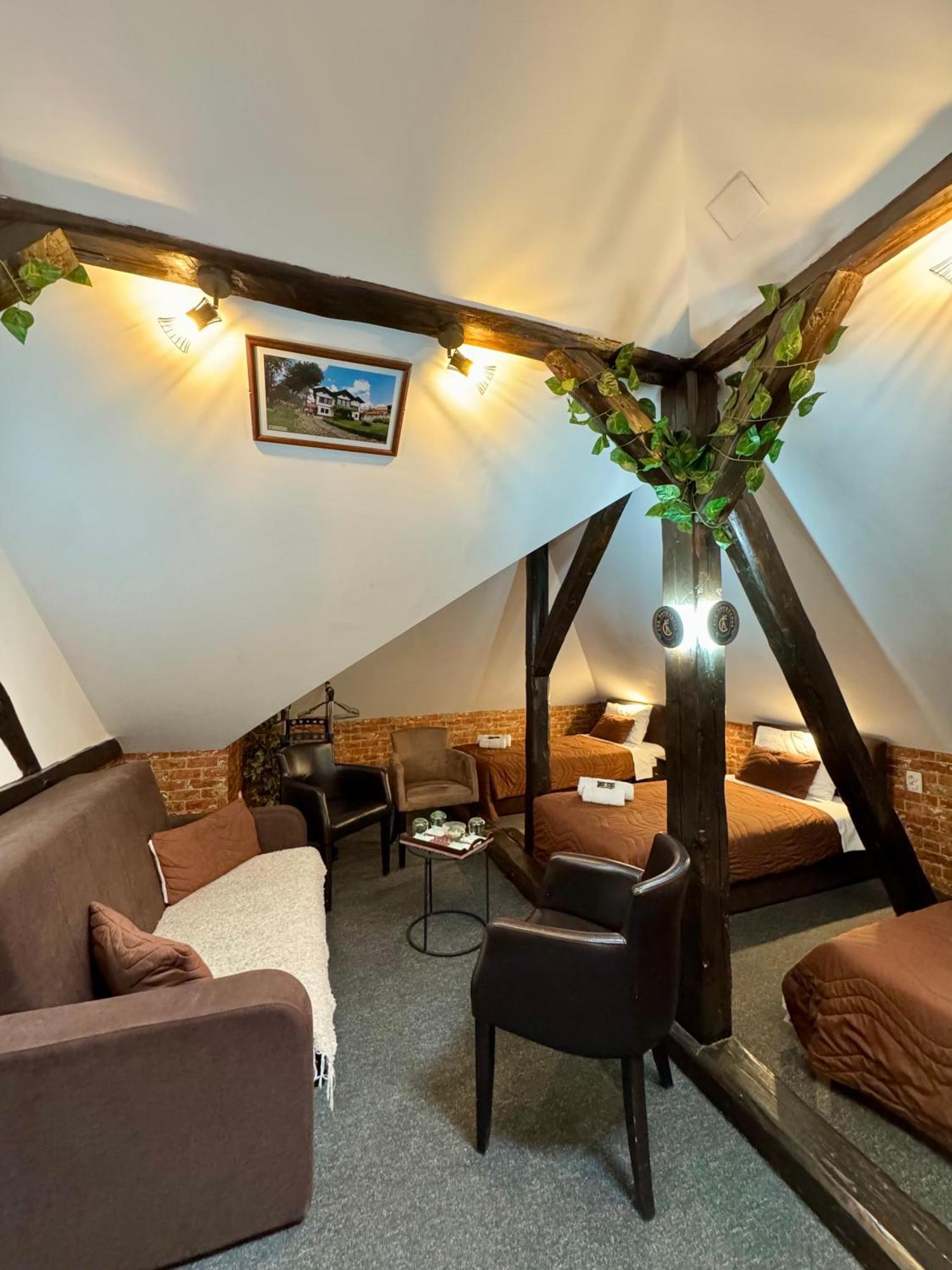 Pirocanac Rooms & Restaurant "Breakfast-Lunch-Dinner" Pirot Buitenkant foto