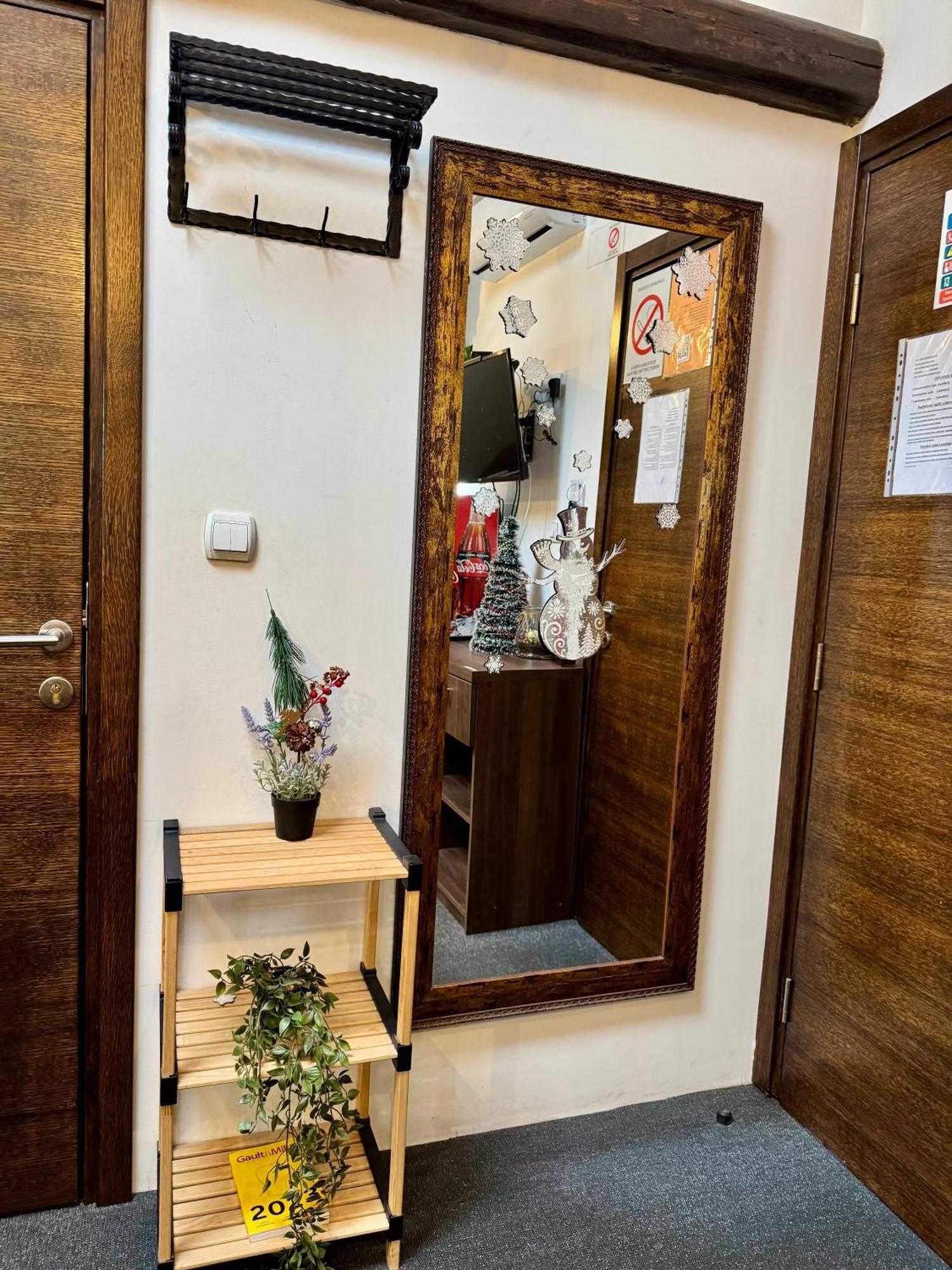 Pirocanac Rooms & Restaurant "Breakfast-Lunch-Dinner" Pirot Buitenkant foto