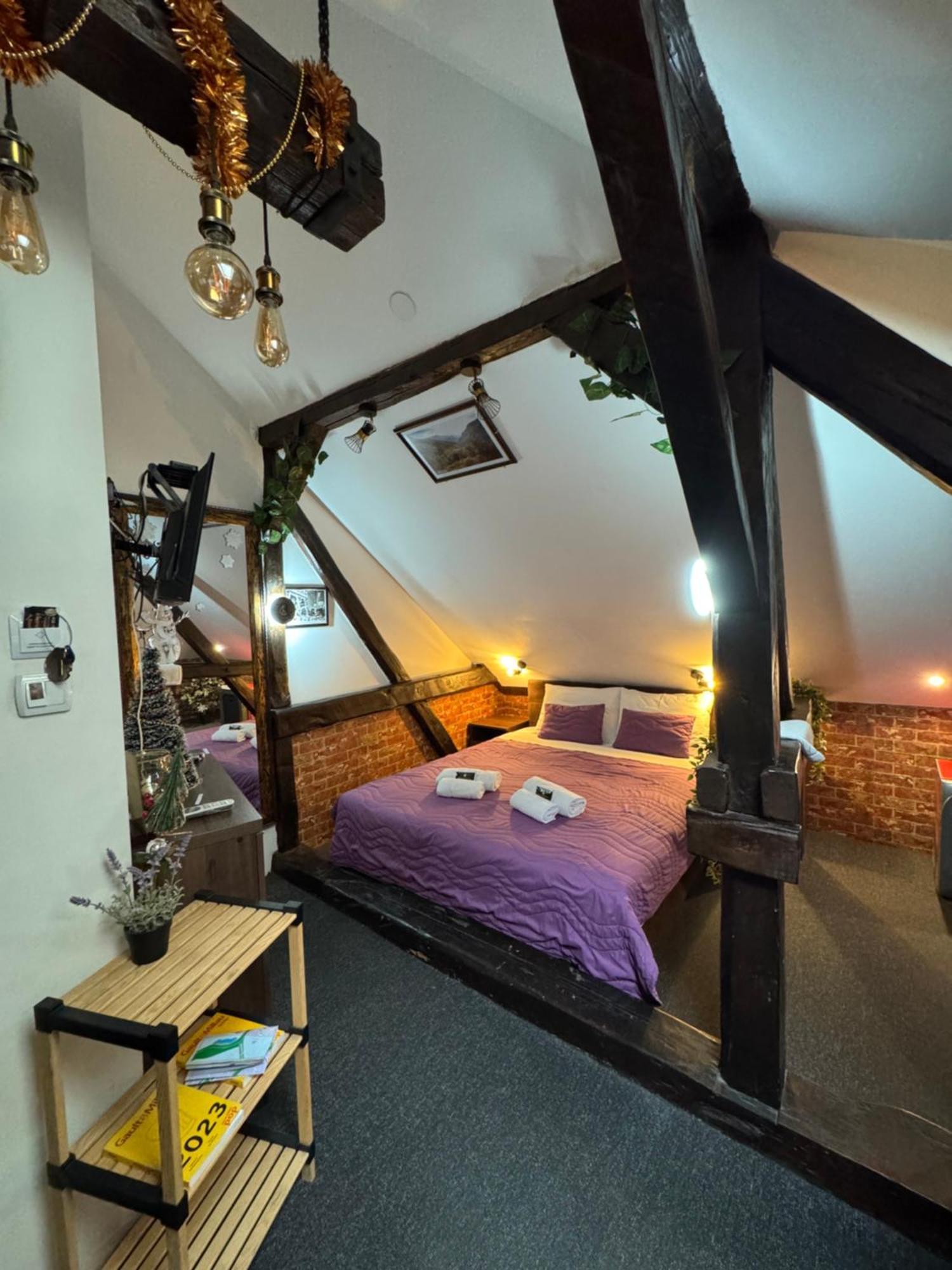 Pirocanac Rooms & Restaurant "Breakfast-Lunch-Dinner" Pirot Buitenkant foto