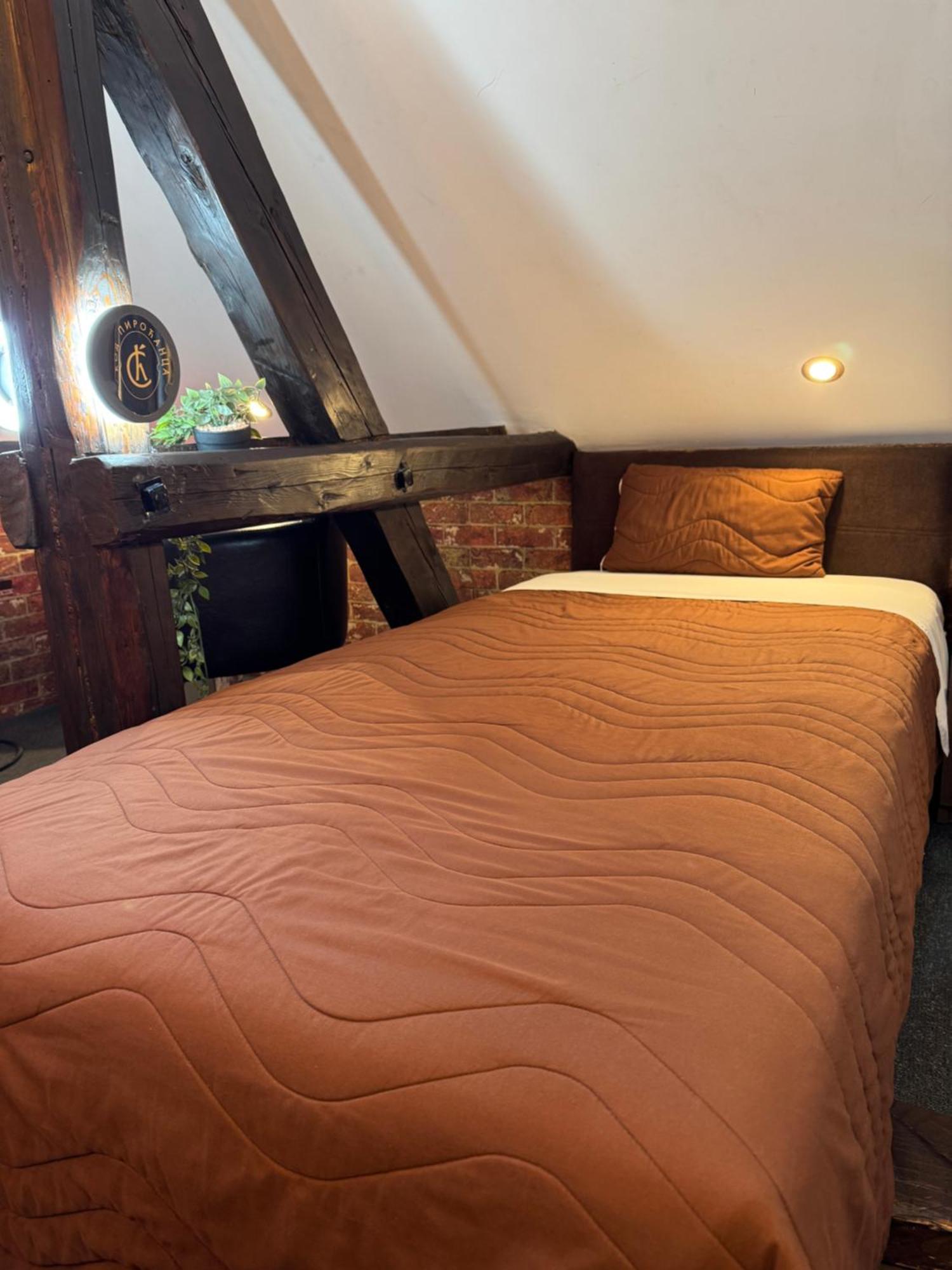 Pirocanac Rooms & Restaurant "Breakfast-Lunch-Dinner" Pirot Buitenkant foto